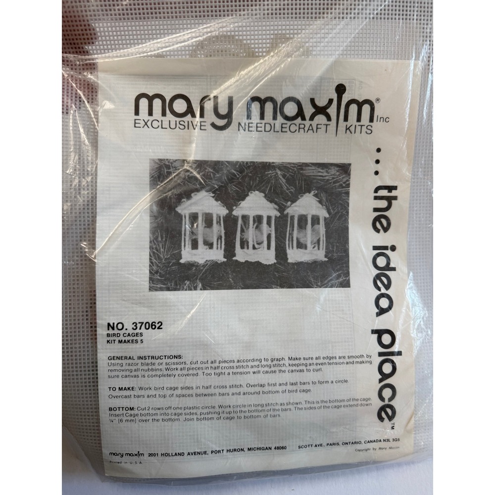VTG Mary Maxim Bird Cages Needlecraft Kit White Ornaments Holiday Plastic Canvas